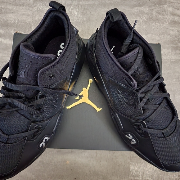 Jordans - Picture 6 of 11